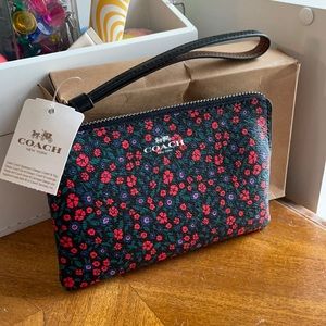 NEW COACH Floral Wristlet